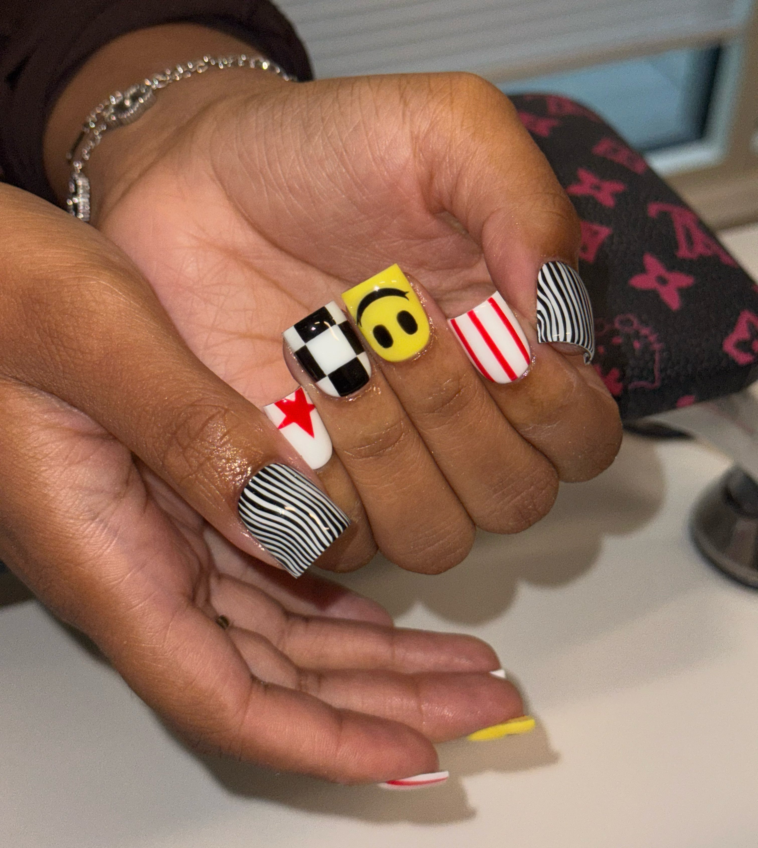 Mixed Signals — Press-on Set